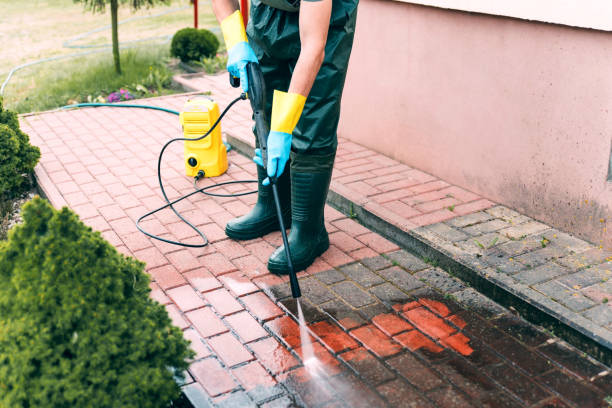Best Deck and Patio Pressure Washing in Clive, IA
